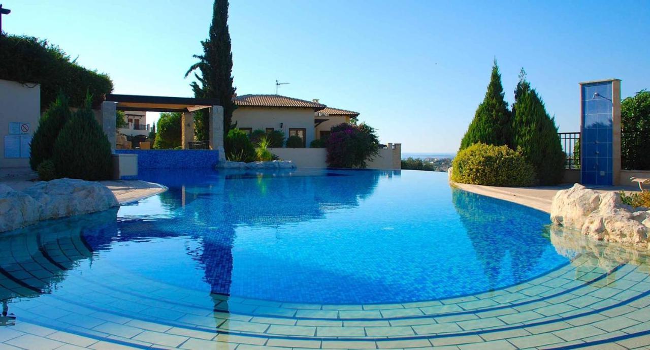 Fantastic Junior Villa Cz02 Salamis With Gorgeous Views, Aphrodite Hills Kouklia Exterior foto