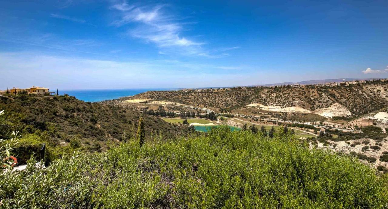 Fantastic Junior Villa Cz02 Salamis With Gorgeous Views, Aphrodite Hills Kouklia Exterior foto