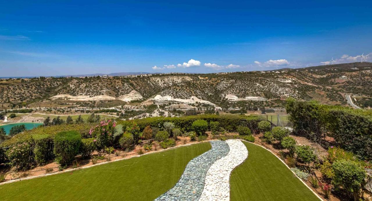 Fantastic Junior Villa Cz02 Salamis With Gorgeous Views, Aphrodite Hills Kouklia Exterior foto