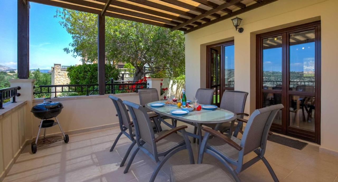 Fantastic Junior Villa Cz02 Salamis With Gorgeous Views, Aphrodite Hills Kouklia Exterior foto